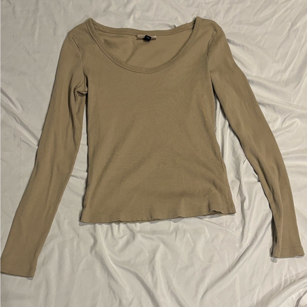 GENTLY USED-Tan universal thread shirt
